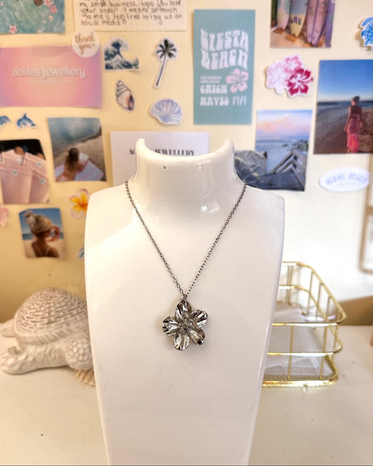 Hibiscus Bloom Necklace